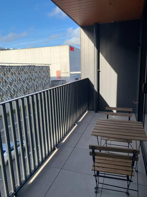 2 Bedrooms Apprtmt Plus Underground Parking In Cbd Christchurch Eksteriør billede
