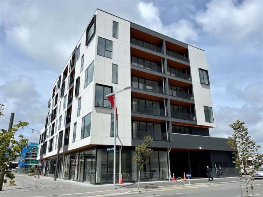 2 Bedrooms Apprtmt Plus Underground Parking In Cbd Christchurch Eksteriør billede
