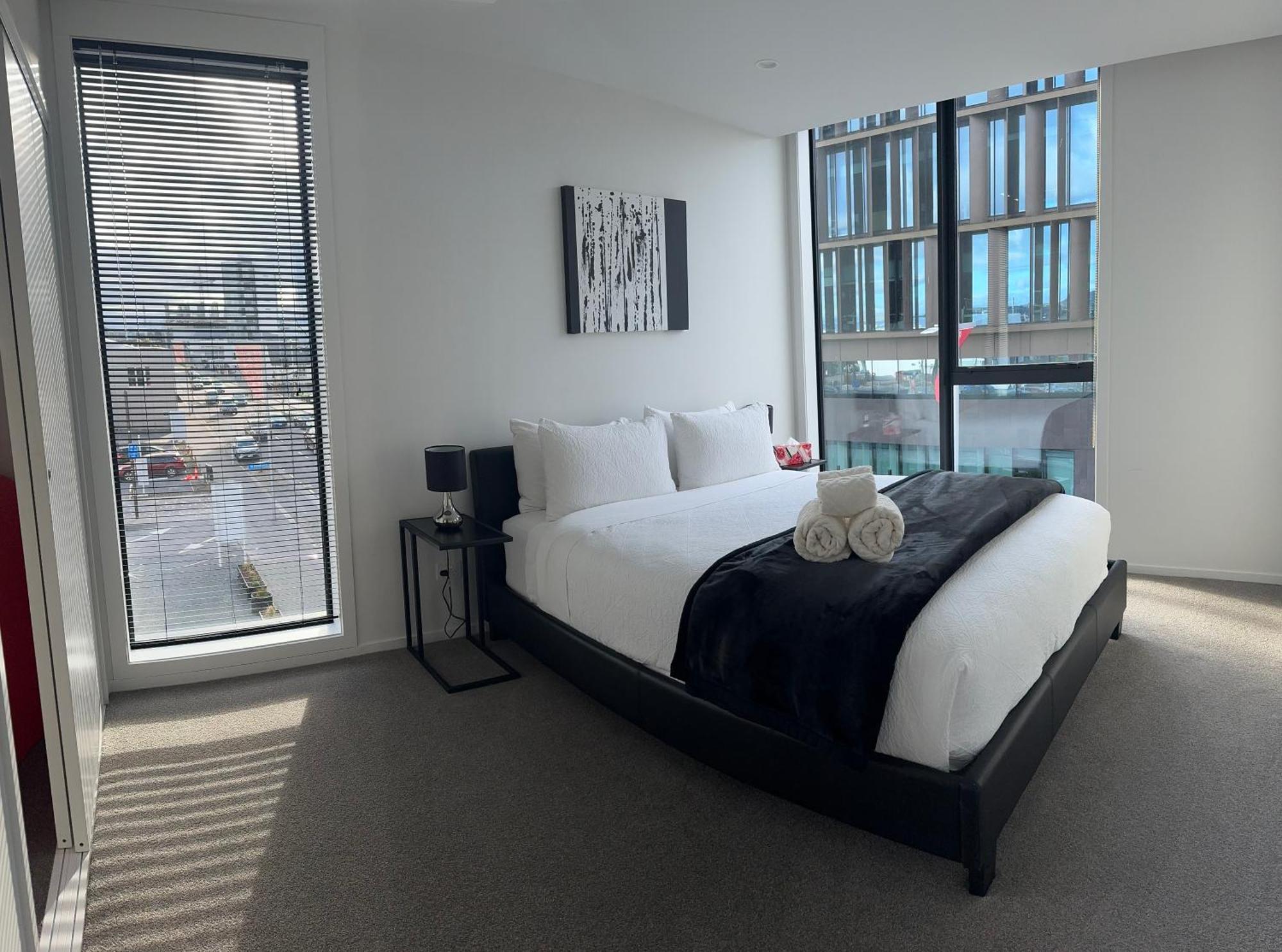 2 Bedrooms Apprtmt Plus Underground Parking In Cbd Christchurch Eksteriør billede